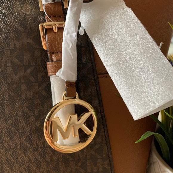 ♥️♥️♥️SOLD♥️♥️♥️Charlotte Large Logo and Leather Top Zip Tote Bag - Picture 5 of 5